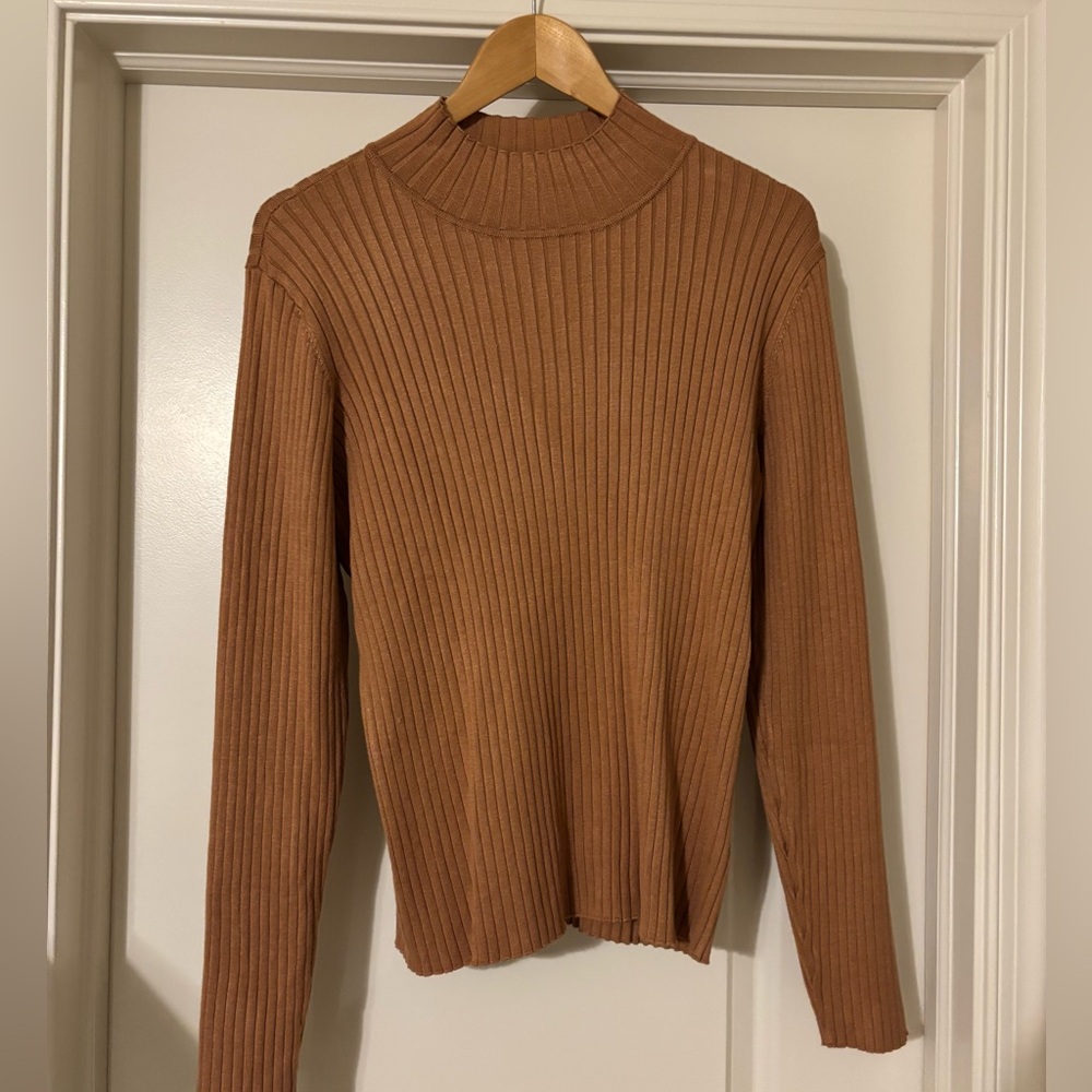 NWT - Mock neck Sweater